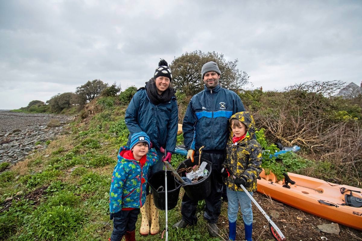 Families help out at Big Channel Islands Beach Clean